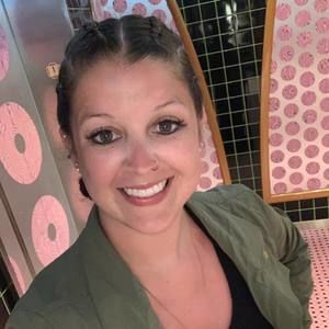 Meet your Posher, Jennifer